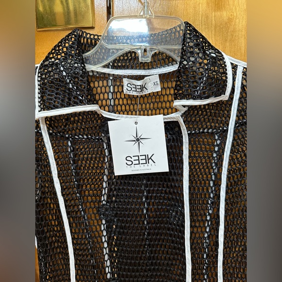 LF SEEK The Label Fishnet Trench Coat - Picture 5 of 5